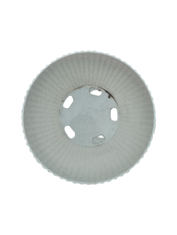 Broad plastic pot- White
